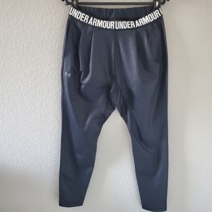 Under Armour workout jogger leggings NWT